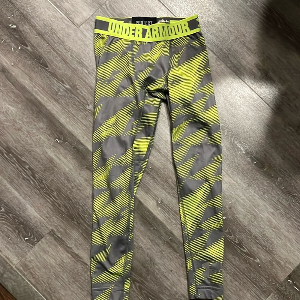 Under Armour YXS ColdGear tights